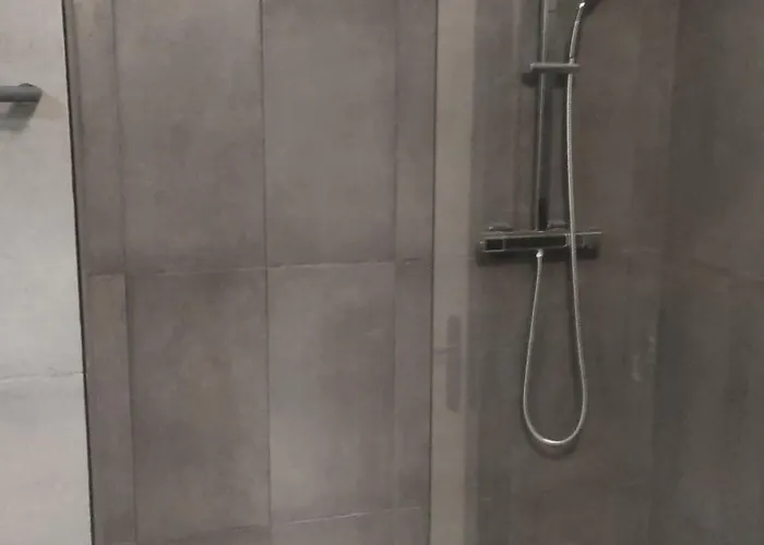 Joli F2 En Rez-de-jardin Avec Terrasse Daire *