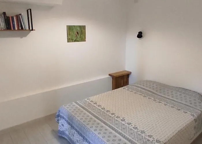 Daire Joli F2 En Rez-de-jardin Avec Terrasse *